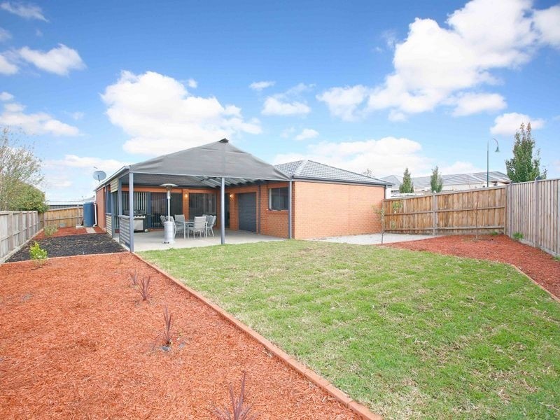 17 Zenith Place, Narre Warren South VIC 3805
