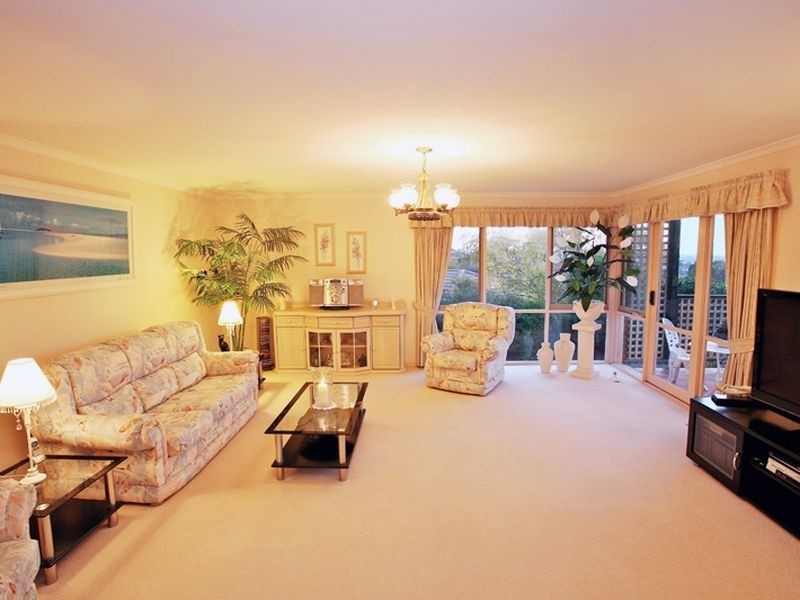 33 Bournevale Drive, Berwick VIC 3806