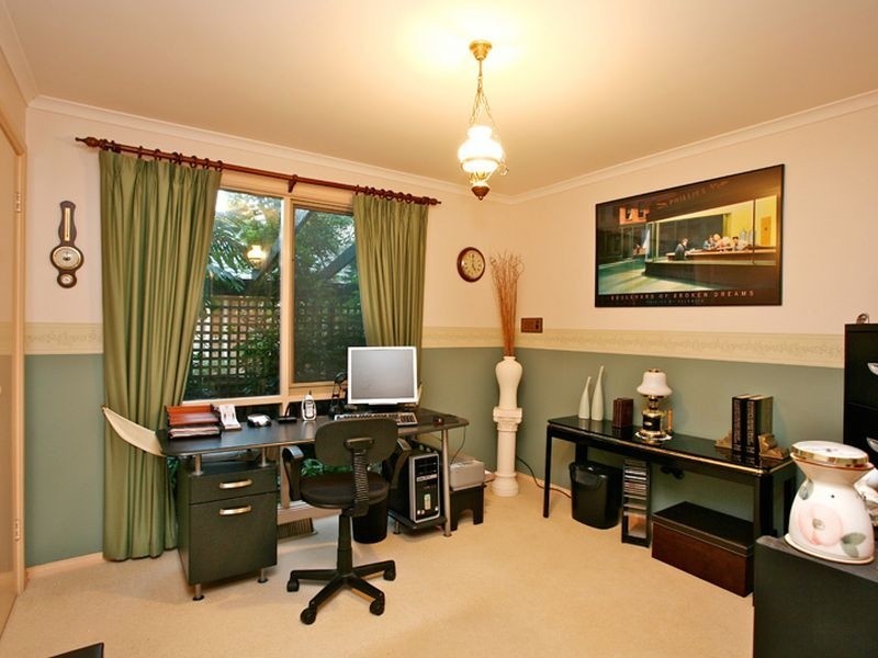 33 Bournevale Drive, Berwick VIC 3806