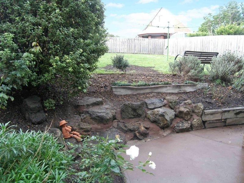 18 Wembley Drive, Berwick VIC 3806