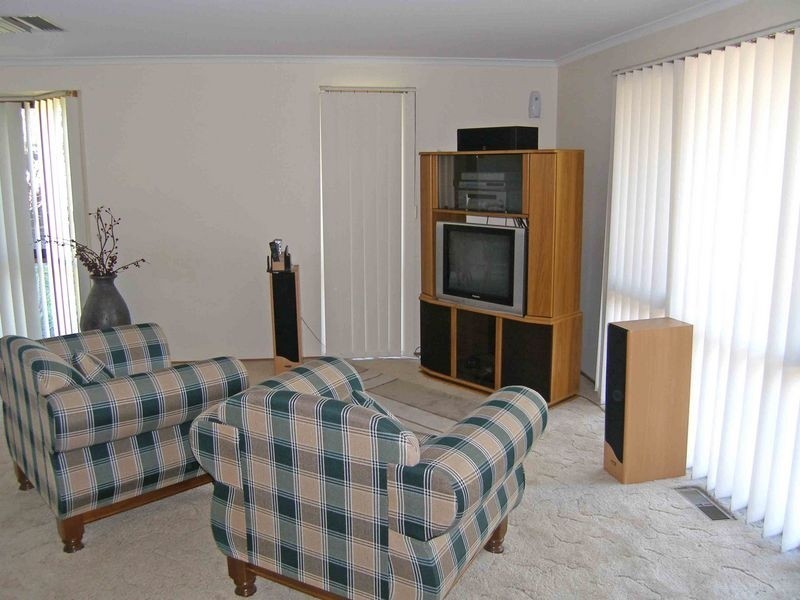 11 Maryn Close, Berwick VIC 3806