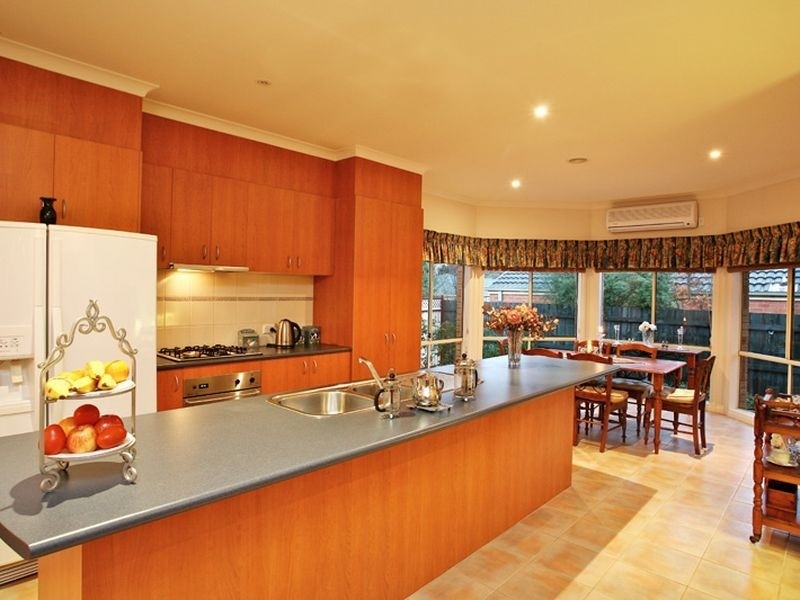 2 Hampton Court, Beaconsfield VIC 3807