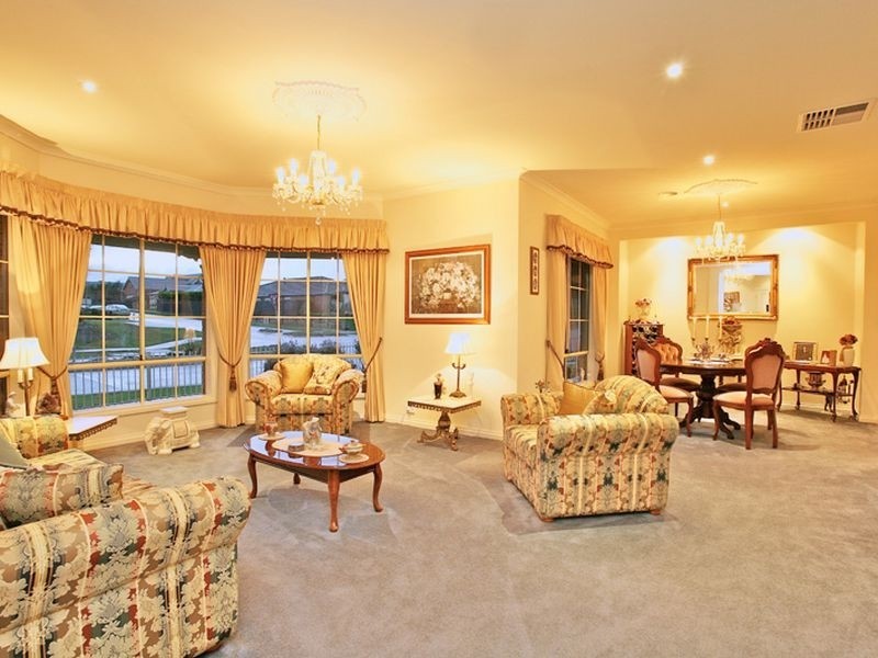 2 Hampton Court, Beaconsfield VIC 3807