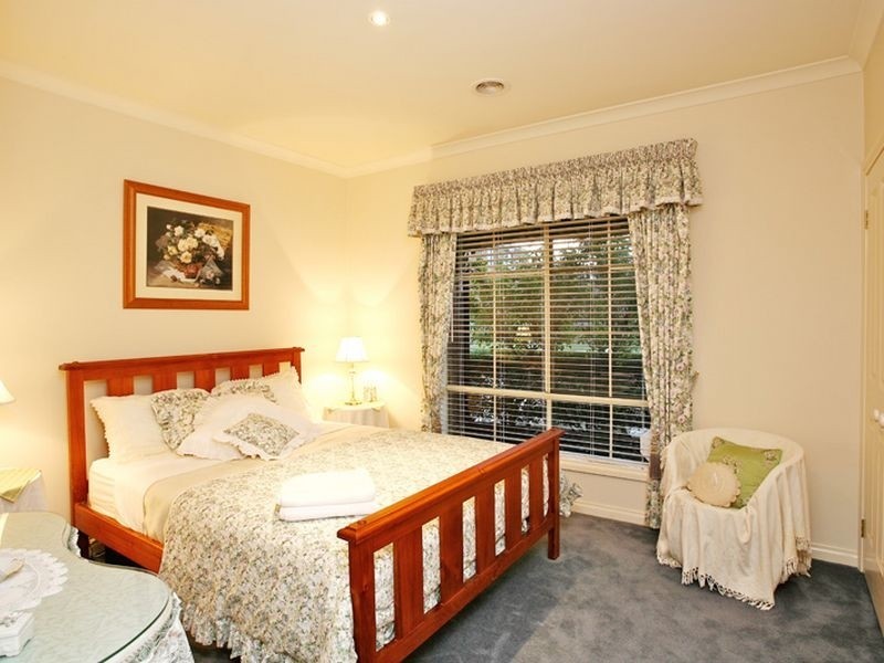 2 Hampton Court, Beaconsfield VIC 3807