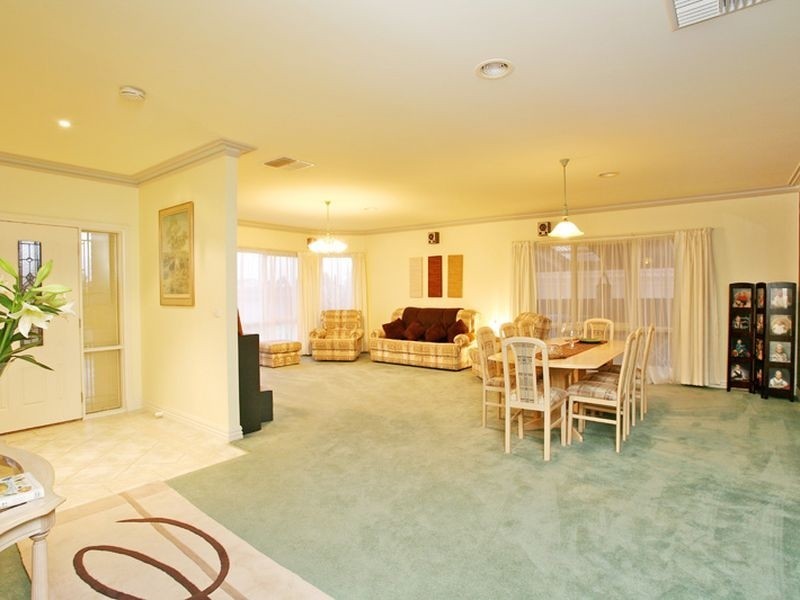 13 Balanka Court, Berwick VIC 3806