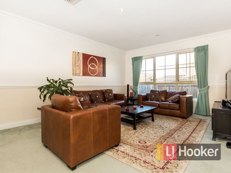 16 Ridgemont Drive, Berwick VIC 3806