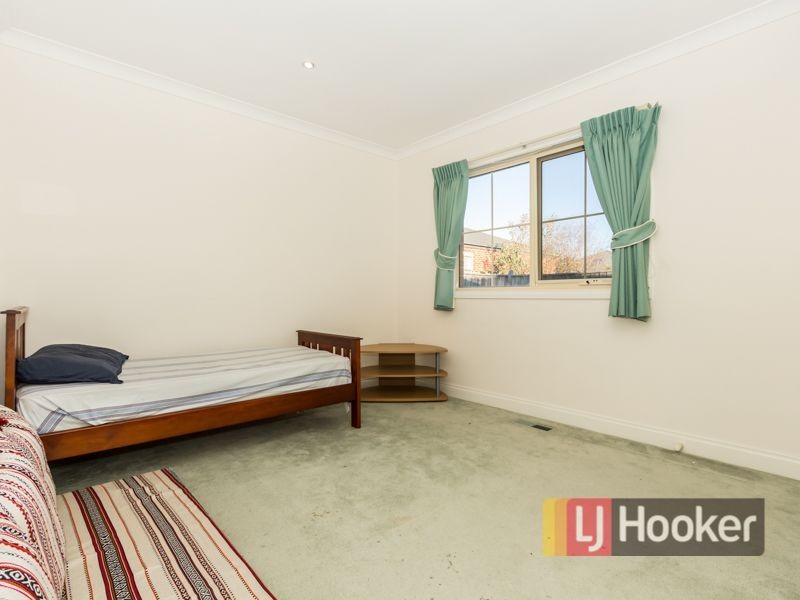 16 Ridgemont Drive, Berwick VIC 3806