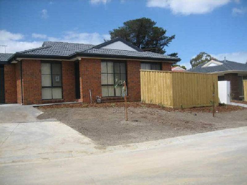 1/10 Daniel Drive, Langwarrin VIC 3910