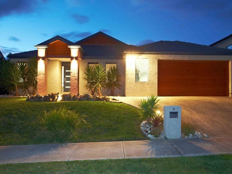 14 Haverbrack Drive, Berwick VIC 3806