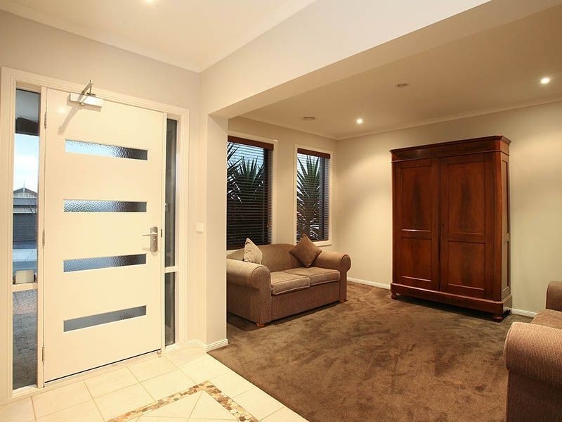 14 Haverbrack Drive, Berwick VIC 3806