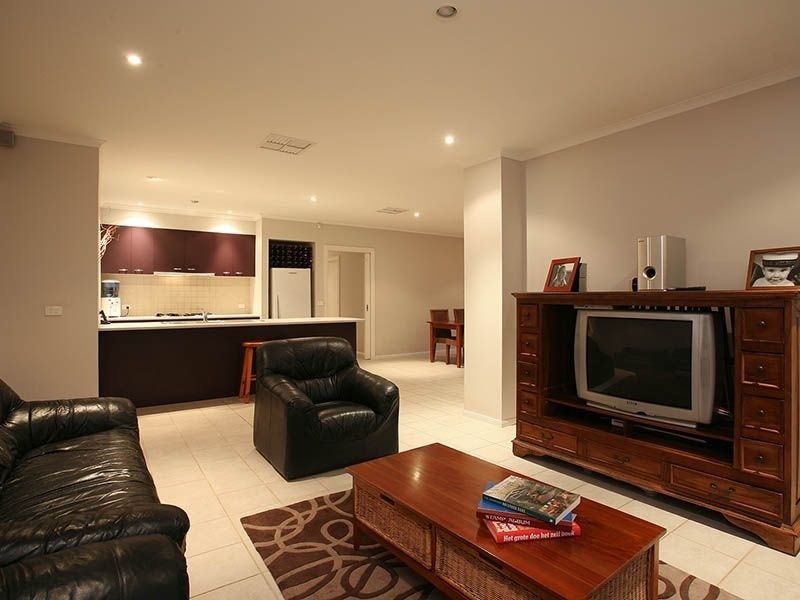 14 Haverbrack Drive, Berwick VIC 3806