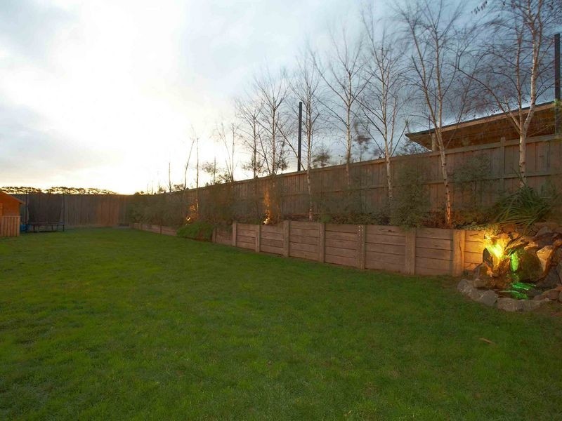 14 Haverbrack Drive, Berwick VIC 3806