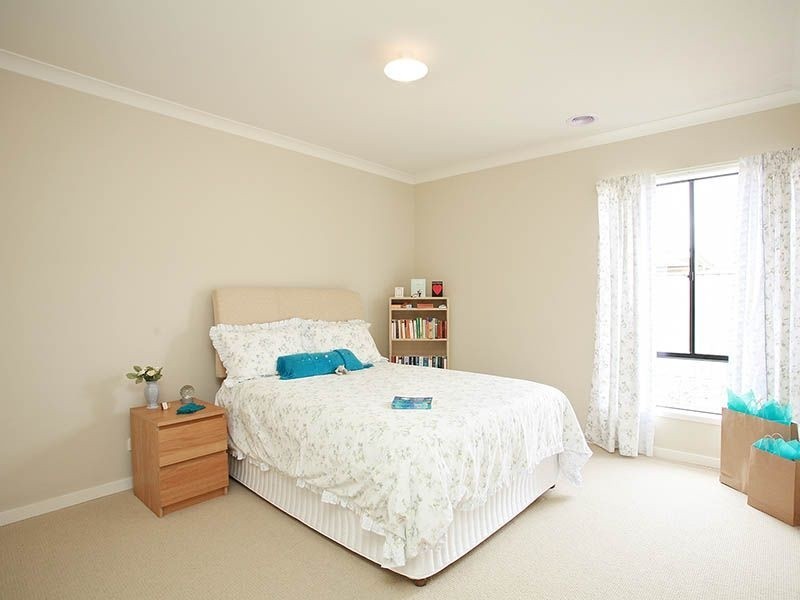 5 Cribb Cove, Narre Warren South VIC 3805