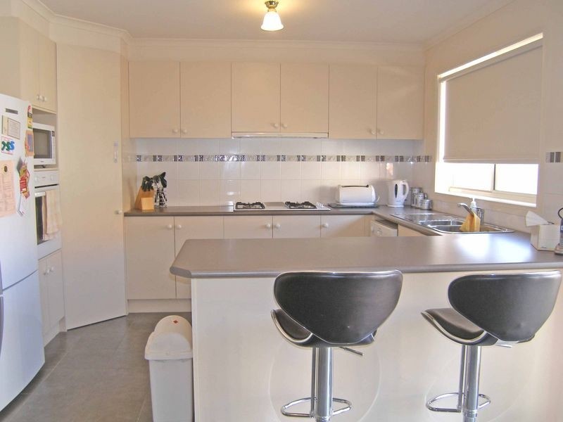 10A Breamlea Way, Cranbourne VIC 3977