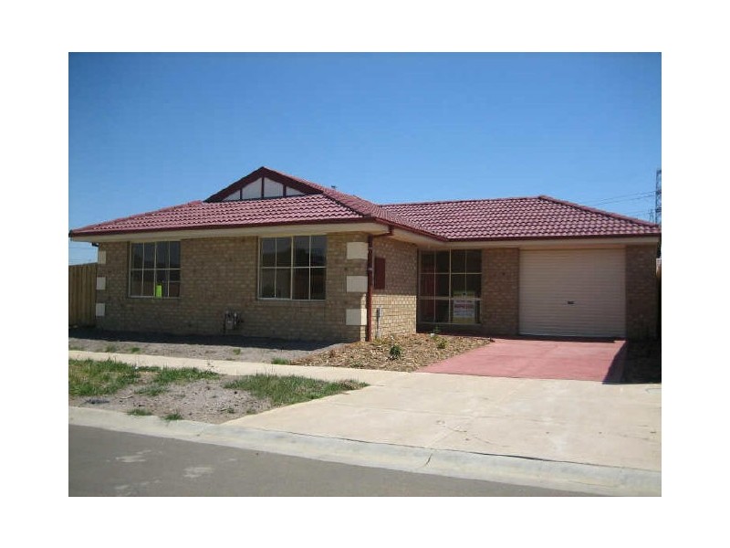 23 Providence Drive, Cranbourne VIC 3977