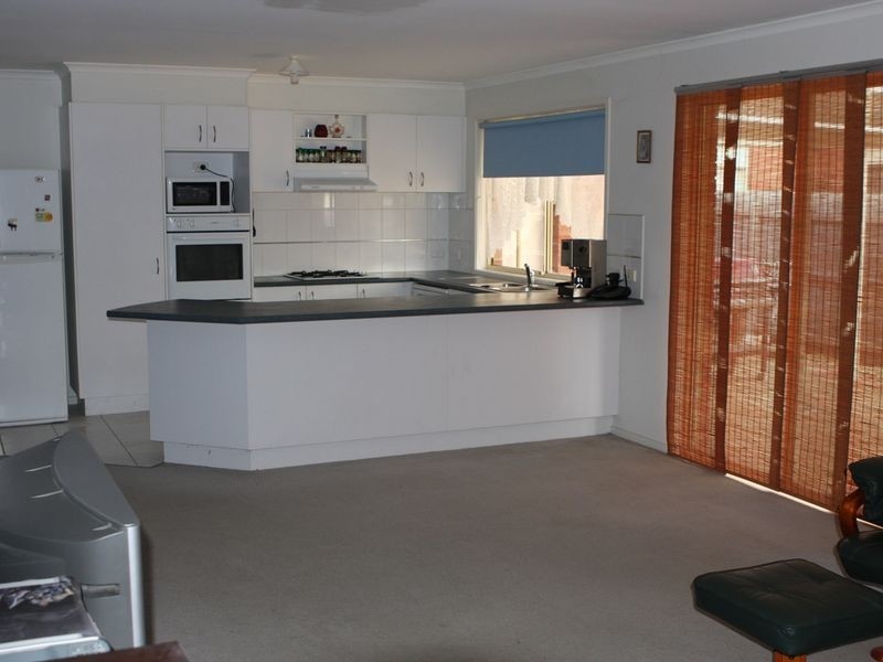 5 Cadell Place, Berwick VIC 3806