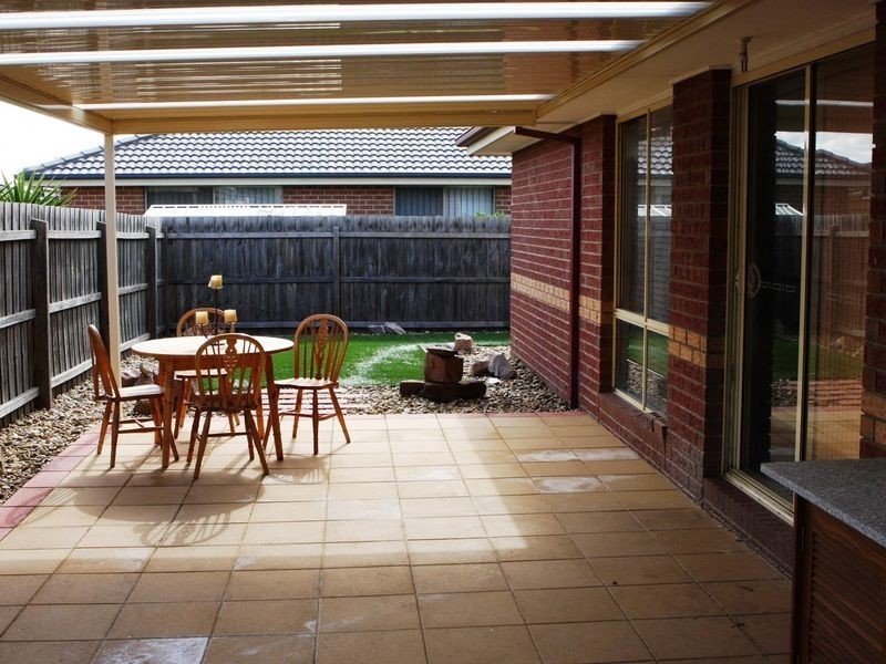 5 Cadell Place, Berwick VIC 3806