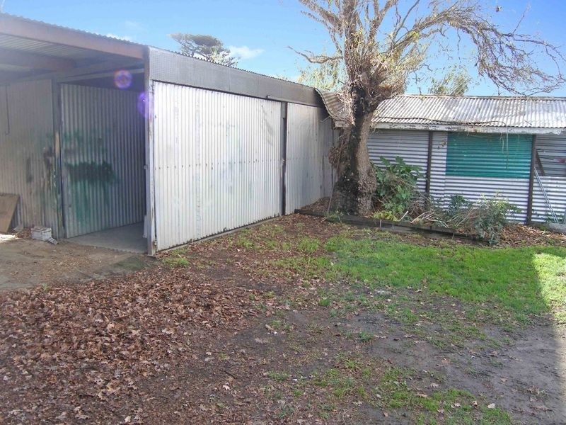 433 Princes Highway, Officer VIC 3809