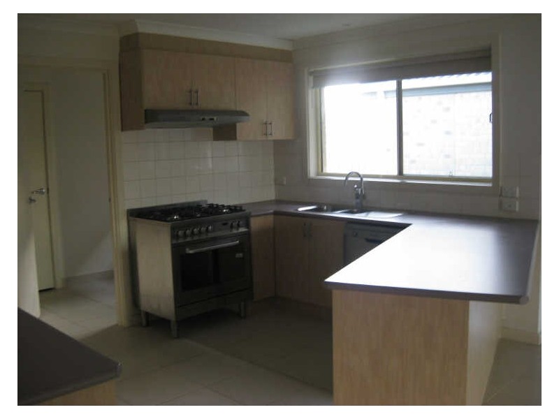 6/23 Farnborough Way, Berwick VIC 3806