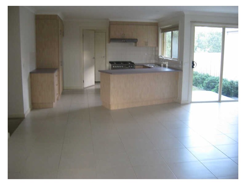 6/23 Farnborough Way, Berwick VIC 3806