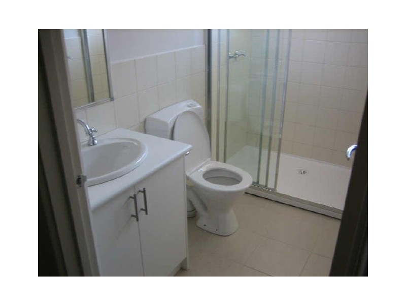 1/23 Farnborough Way, Berwick VIC 3806
