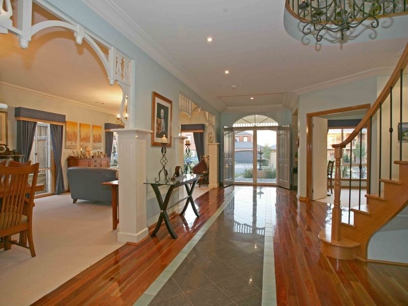 4 Salisbury Court, Berwick VIC 3806