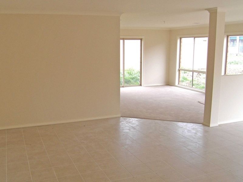 728/47 Thunderbolt Drive, Cranbourne East VIC 3977