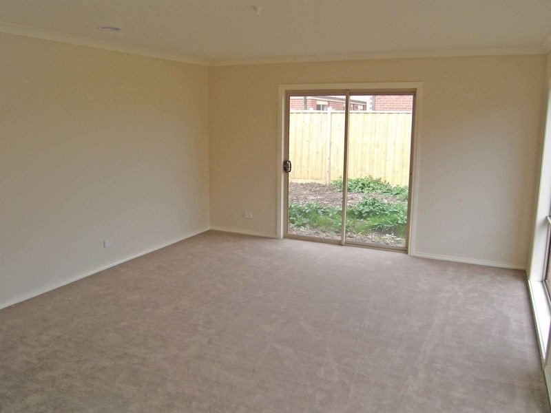 728/47 Thunderbolt Drive, Cranbourne East VIC 3977