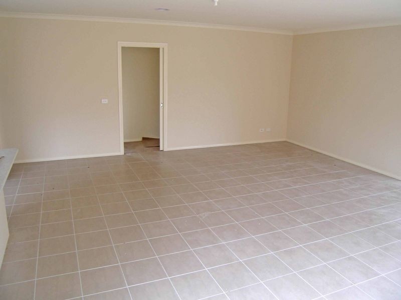728/47 Thunderbolt Drive, Cranbourne East VIC 3977