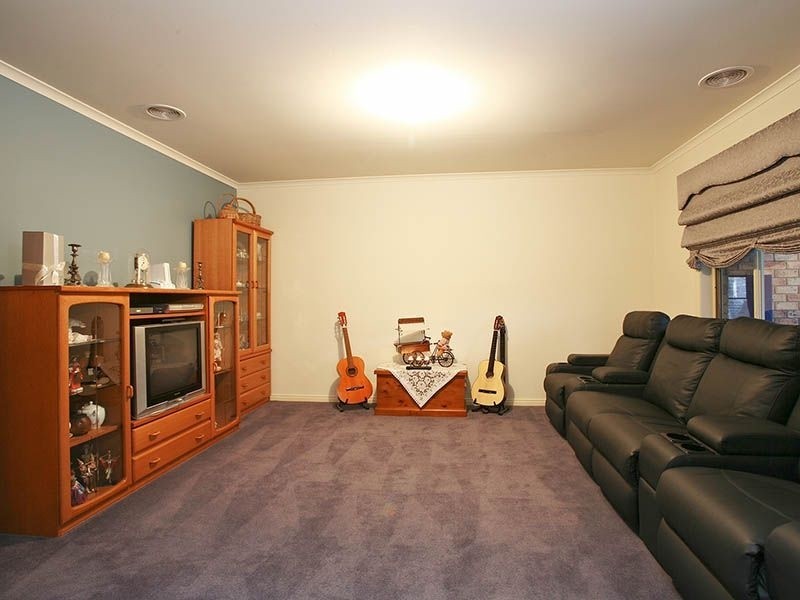 57 Tuileries Rise, Narre Warren South VIC 3805