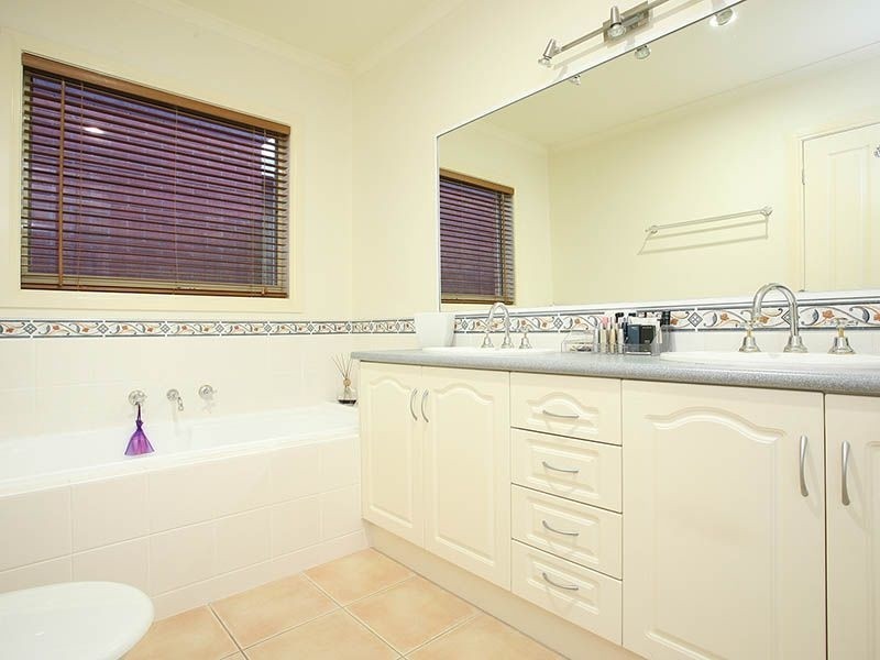 57 Tuileries Rise, Narre Warren South VIC 3805