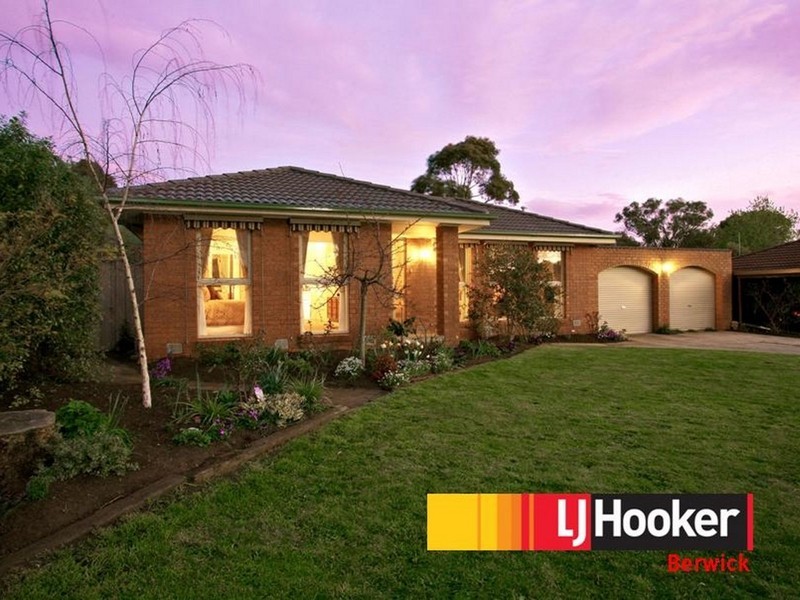 39 Ambleside Crescent, Berwick VIC 3806