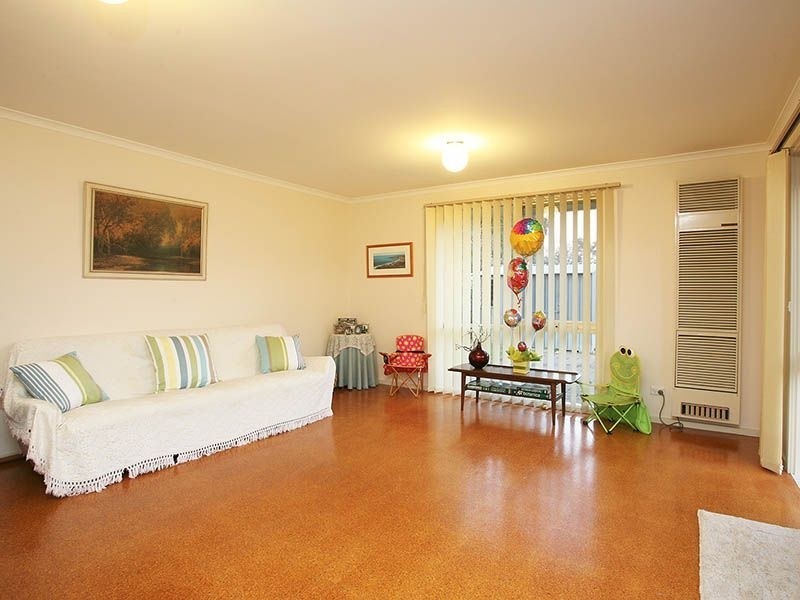39 Ambleside Crescent, Berwick VIC 3806