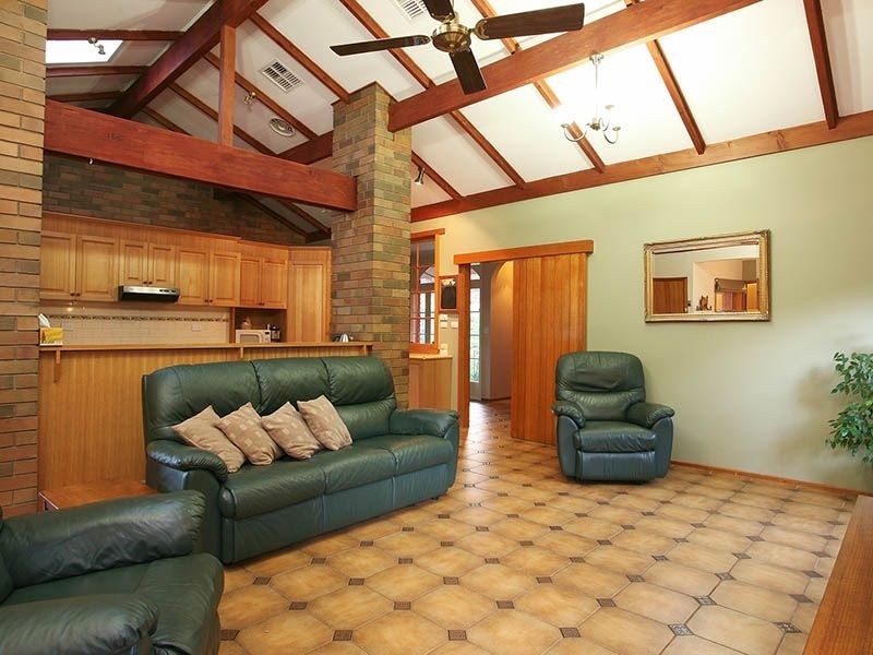 18 Shute Avenue, Berwick VIC 3806