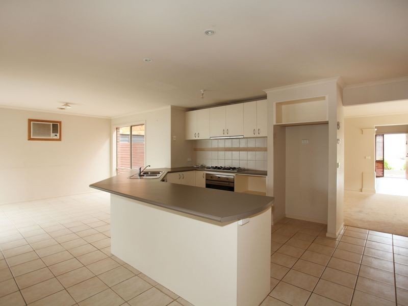 14 Wearingford Avenue, Narre Warren South VIC 3805