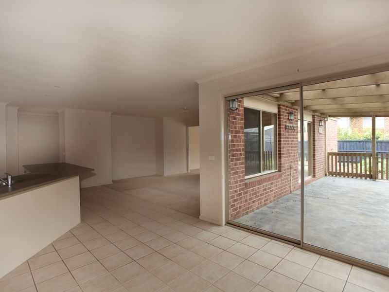 14 Wearingford Avenue, Narre Warren South VIC 3805