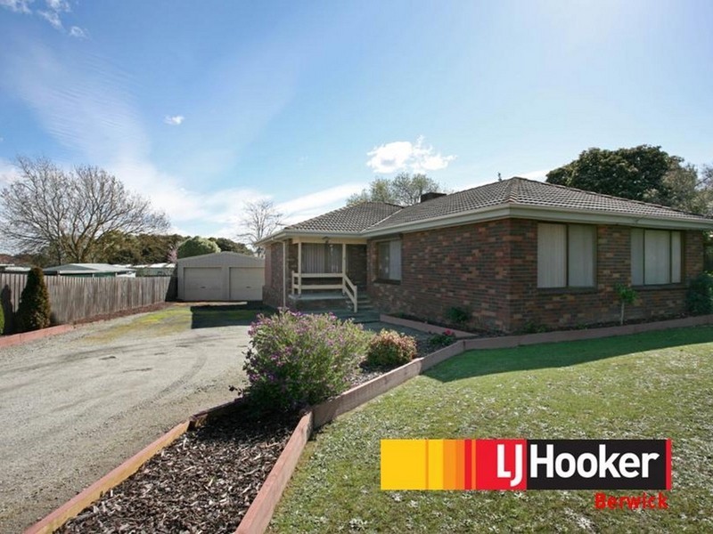 4 Lyle Avenue, Beaconsfield VIC 3807