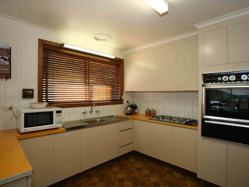 4 Lyle Avenue, Beaconsfield VIC 3807