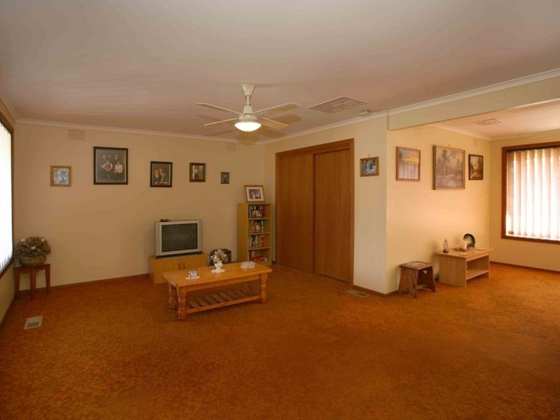 4 Lyle Avenue, Beaconsfield VIC 3807