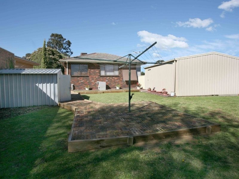 4 Lyle Avenue, Beaconsfield VIC 3807