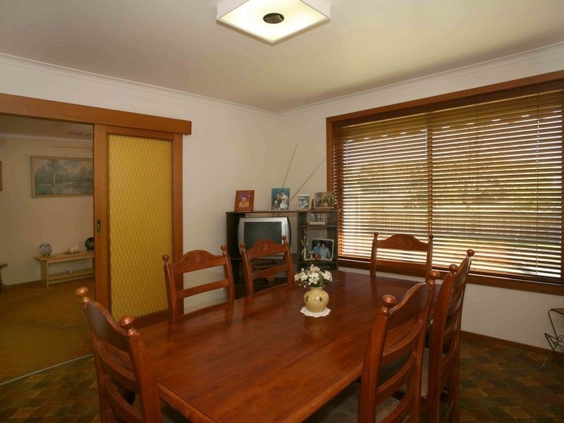 4 Lyle Avenue, Beaconsfield VIC 3807