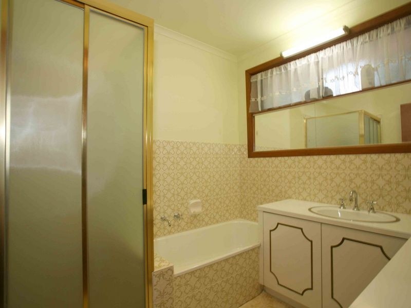 4 Lyle Avenue, Beaconsfield VIC 3807