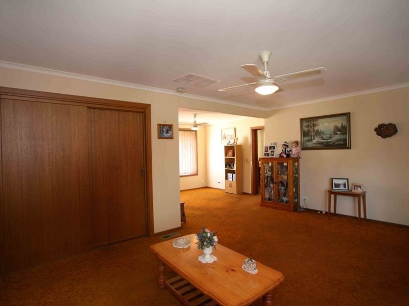 4 Lyle Avenue, Beaconsfield VIC 3807