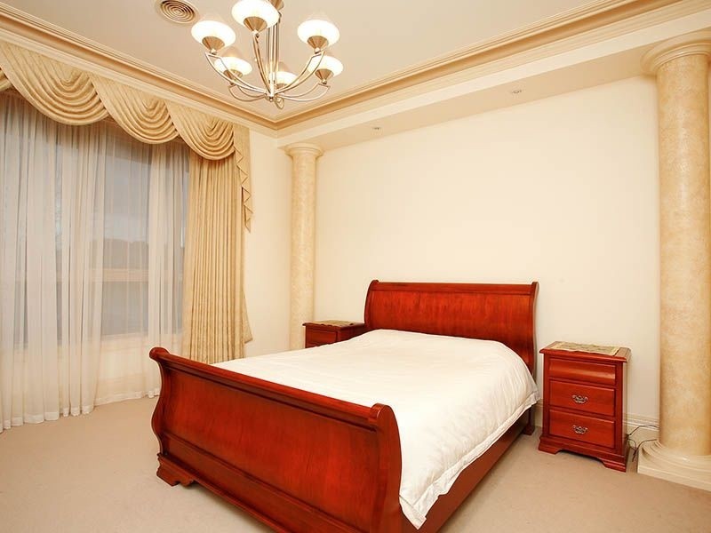 4 Parkwood Avenue, Narre Warren South VIC 3805