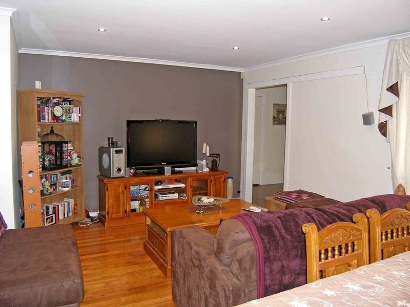 11 Gibson Street, Hallam VIC 3803