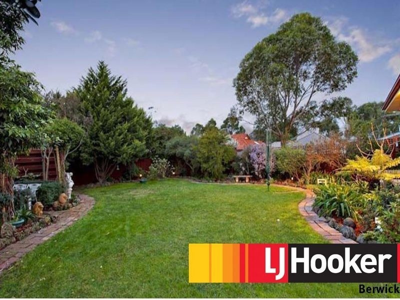 4 Tilba Court, Berwick VIC 3806