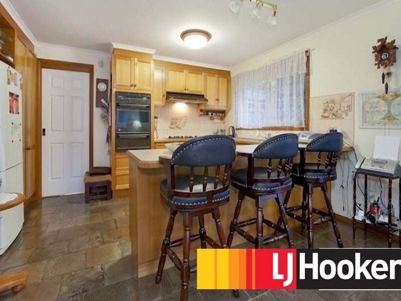 4 Tilba Court, Berwick VIC 3806