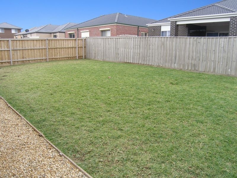 5 Florida Court, Berwick VIC 3806