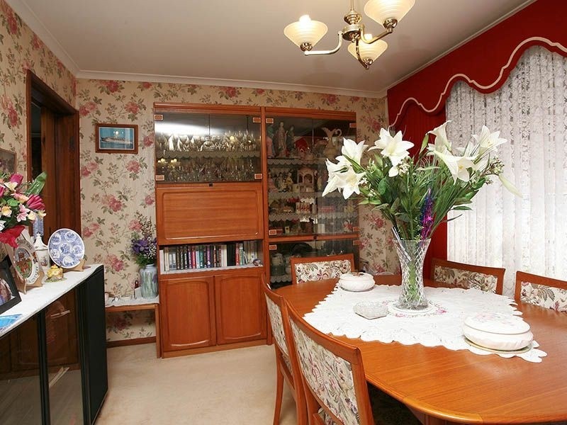 42 Fountain Drive, Narre Warren VIC 3805