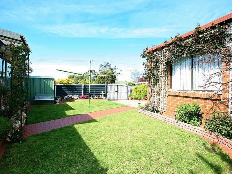 42 Fountain Drive, Narre Warren VIC 3805